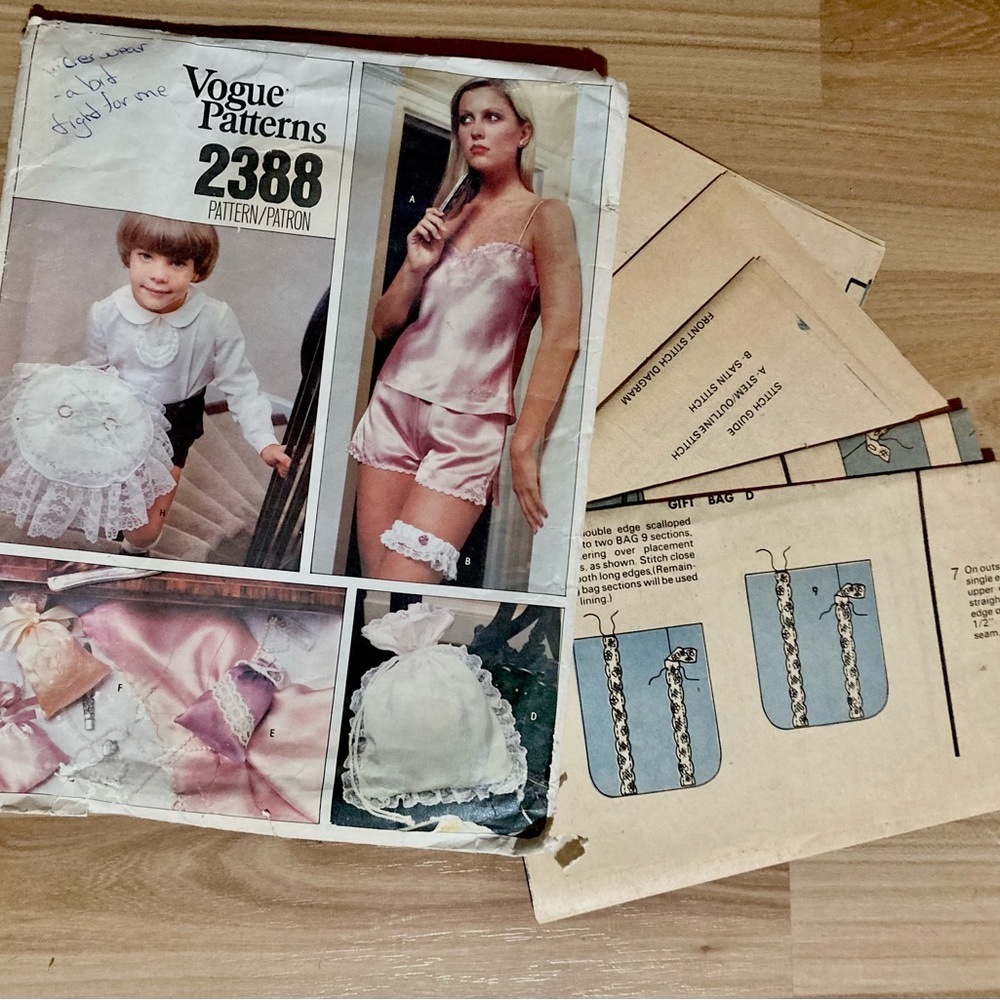 1980 Vogue 2388 Wedding Accessories Pattern